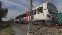 Jurkowice: Pociąg uderzył w naczepę ciągnika, trzy osoby zostały ranne. Kierowca maszyny rolniczej miał blisko 2 promile alkoholu w wydychanym powietrzu – 23.09.2015