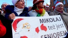 Marsz Seniorów ulicami miasta spod pomnika króla Kazimierza Jagiellończyka na Malborski Zamek - 06.12.2015
