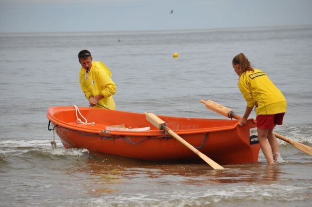 Sztutowo. Praca dla ratowników wodnych – ogłoszenie operatora plaż&#8230;