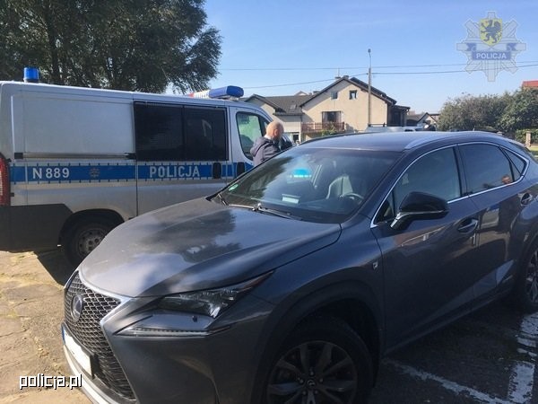 Skradziony niemiecki Lexus warty 240 tys zł zatrzymany w Lęborku! -&#8230;