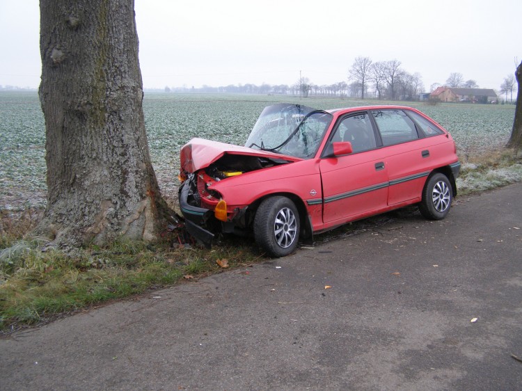 Kierowca astry trafił do szpitala po wypadku w Pordenowie – 21.11.2017