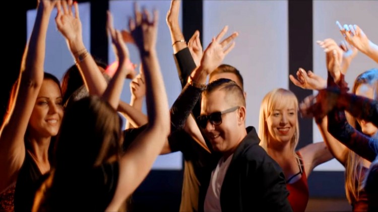 Będzie hit? „Dj Dj dawaj” - Premiera pierwszego teledysku Łukasza&#8230;