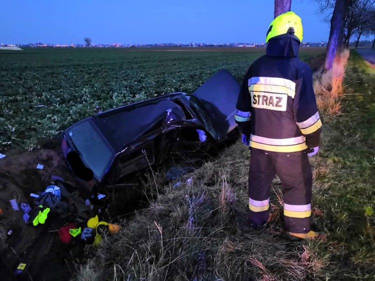 Zaskroniec na schodach i wyjaśnianie przyczyn wypadku w Cisach – weekendowy&#8230;