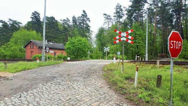 Na Pomorzu przejazdy kolejowo-drogowe z nowymi zabezpieczeniami