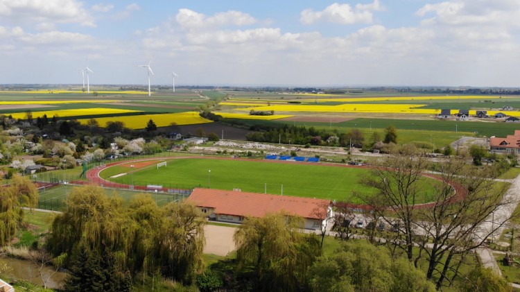 Nowe zasady korzystania z obiektów kompleksu sportowego w Nowym Stawie.