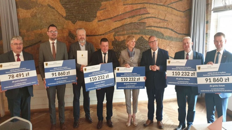 Promesa od Samorządu Województwa Pomorskiego na modernizację dróg&#8230;