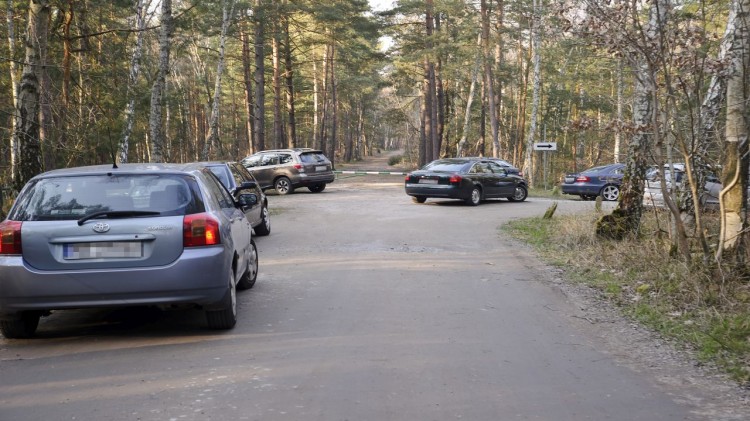 Turysto, nie zastawiaj dróg dojazdu ratunkowego - apelują służby i&#8230;