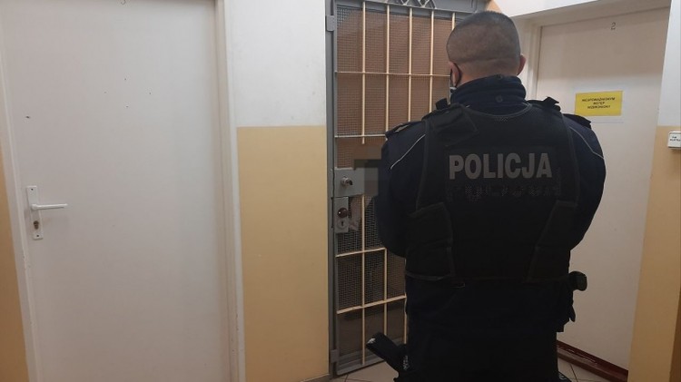 Sztum. Za liczne włamania i kradzieże mogą spędzić za kratkami nawet do 10 lat.