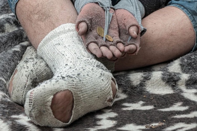 Nowy Dwór Gdański. Policjanci apelują - nie bądź obojętny na los innych.