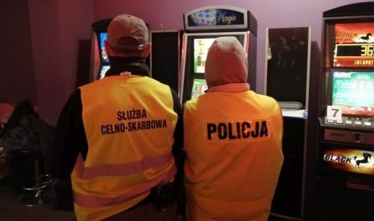 Malbork.  Kolejne nielegalne automaty zarekwirowane przez policję.