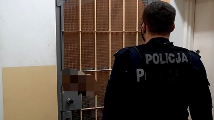 Nie chciał trafić za kratki i uciekał - raport sztumskich służb mundurowych.