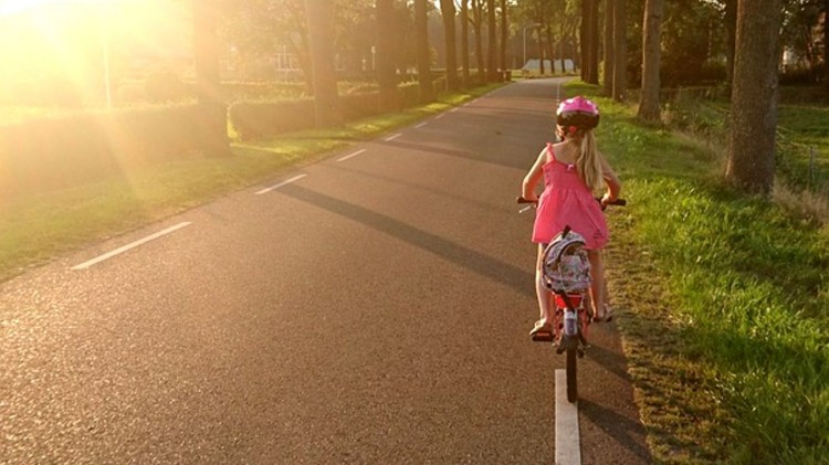 Malbork. Mała dziewczynka samotnie wybrała się rowerkiem w odwiedziny do babci.