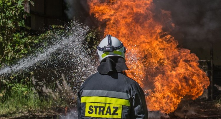 Pożar budynku gospodarczego w Solnicy  – raport nowodworskich służb mundurowych.