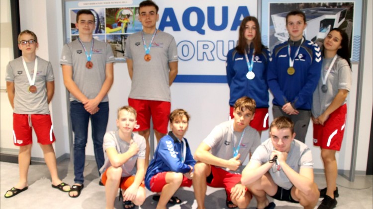 MAL WOPR. Doskonały start pływaków w Toruniu - łącznie przywieźli 11 medali.