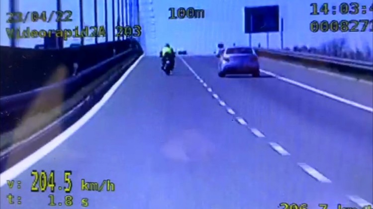 Elbląg. Policyjne podsumowanie weekendu – rekordzista jechał motorem&#8230;