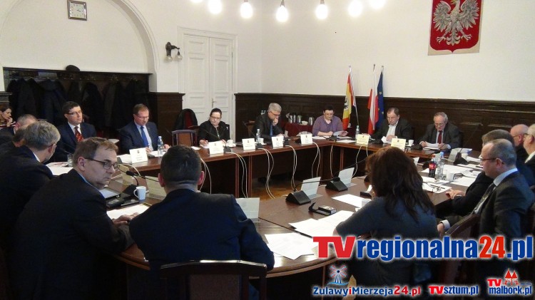 Budżet Powiatu Malborskiego na 2016 r przyjęty. IX Sesja Rady Powiatu&#8230;