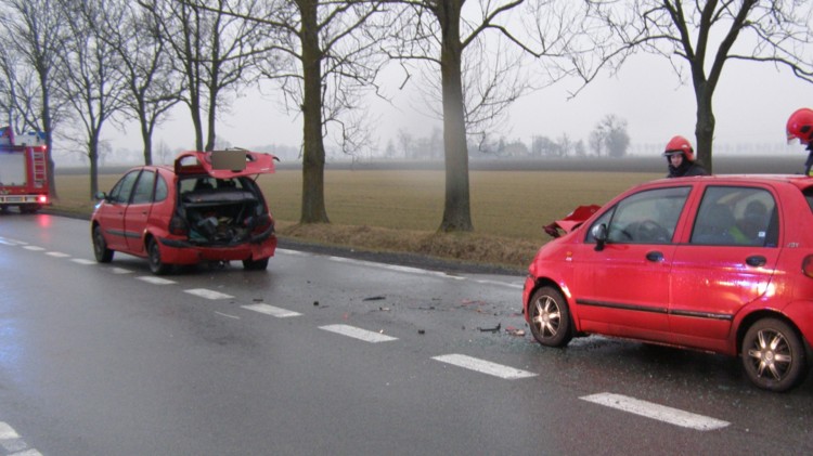 Trzy osoby poszkodowane w wypadku w Cisach – 04.03.2016