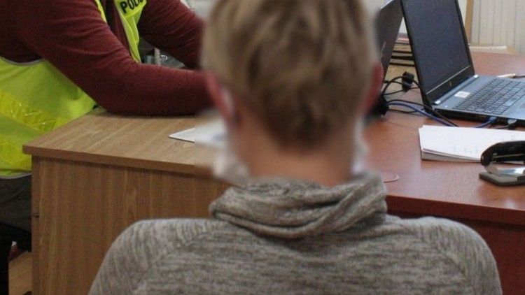 Malbork. Napadła na starszą sąsiadkę i groziła jej pobiciem.