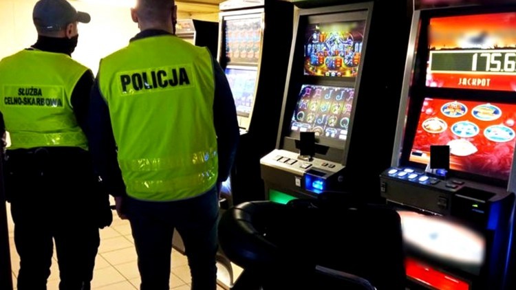 Malbork. Zabezpieczono nielegalne automaty do gier o wartości około 72 tys. zł.