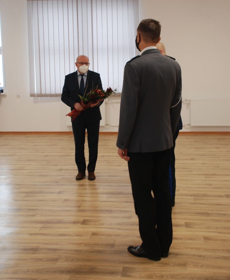 Sekundy od tragedii. Kierowca nie opuścił przejazdu – w ciężarówkę uderzył pociąg