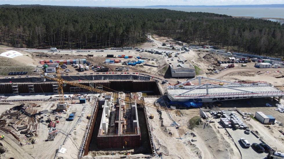Przekop Mierzei Wiślanej. Kładą już asfalt - 23 kwietnia 2021