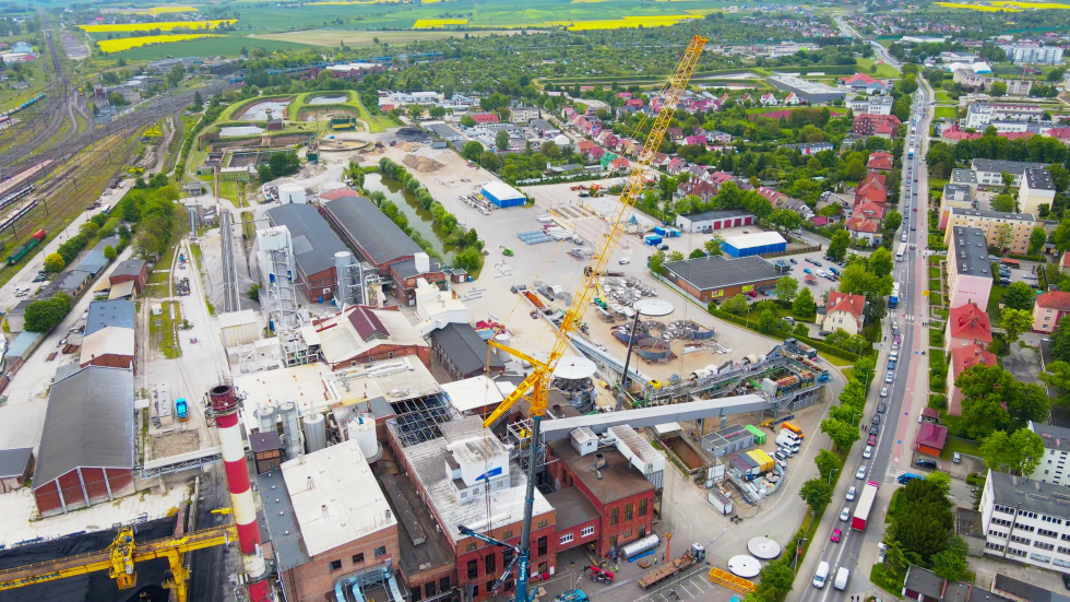 Malbork. Gigantyczny dźwig w centrum miasta. 60-milionowa inwestycja w cukrowni.