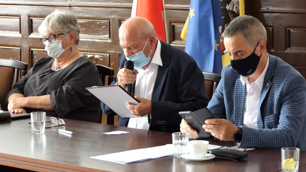 Malbork. Przyszłość Pomorza – konferencja prasowa posłów i senatorów KO.