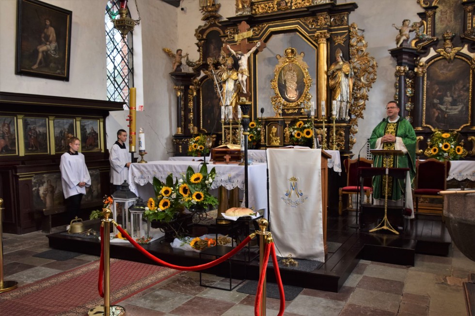 Gmina Nowy Dwór Gdański. Rolnicy i ogrodnicy podziękowali za tegoroczne plony.