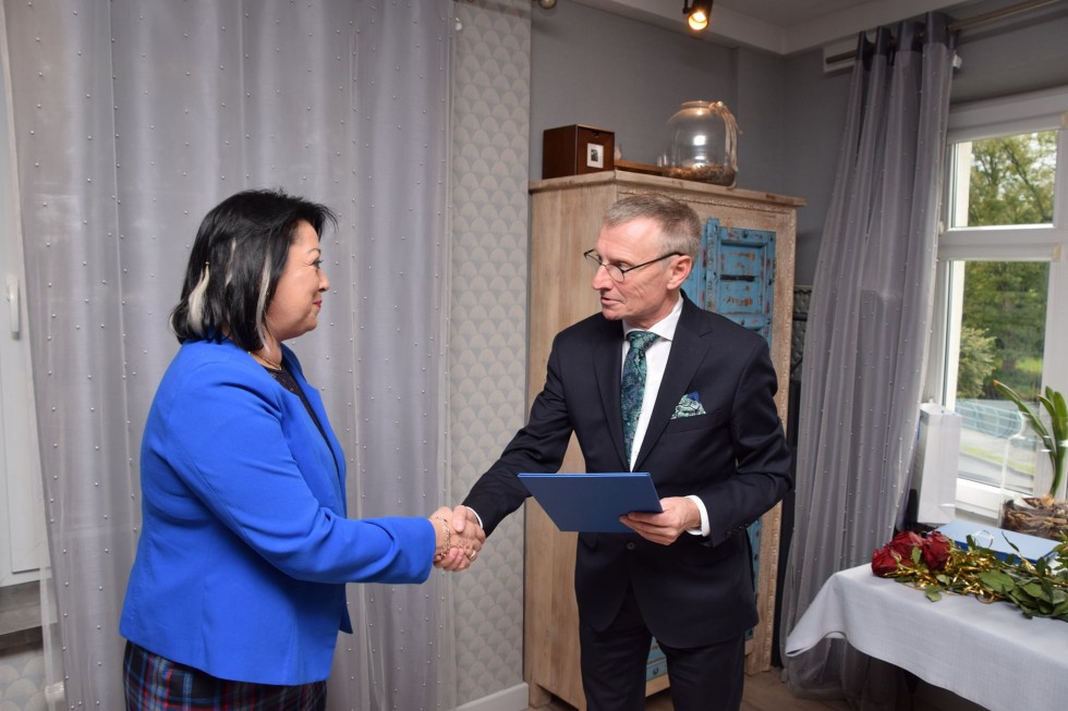 Nowy Dwór Gdański. Nagrody dla nauczycieli z okazji Dnia Edukacji Narodowej.