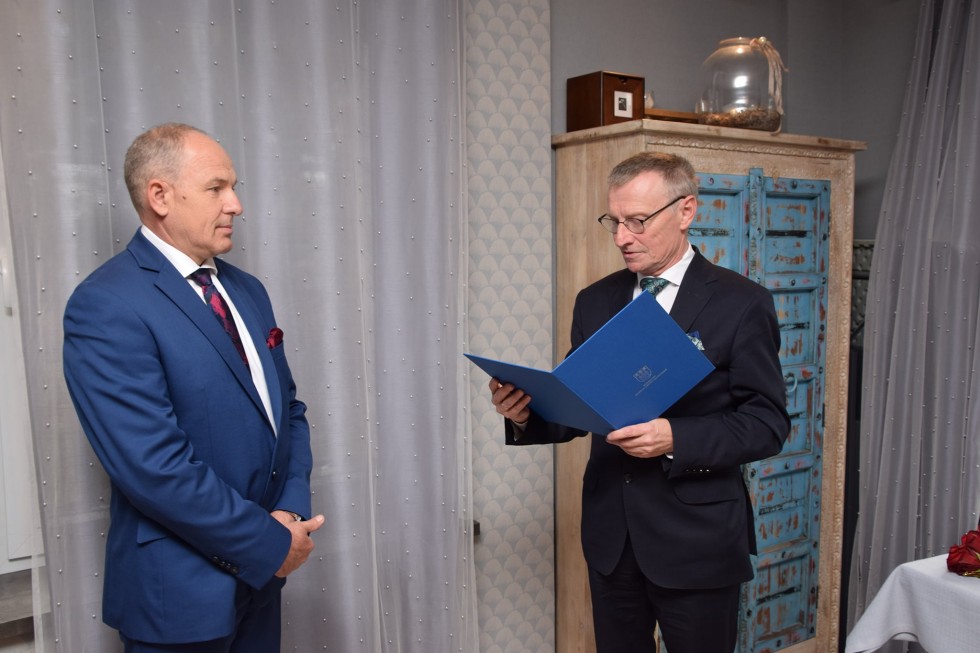 Nowy Dwór Gdański. Nagrody dla nauczycieli z okazji Dnia Edukacji Narodowej.