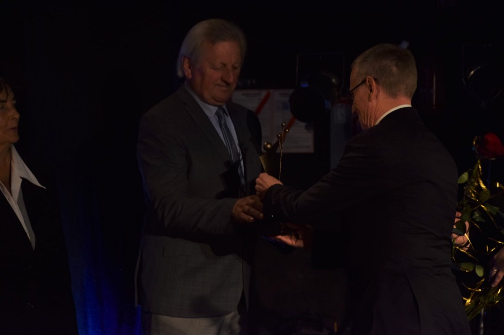 Nowy Dwór Gdański. Nagrody Burmistrza wręczone. Wśród laureatów śp. dr Stanisław Kusiak.