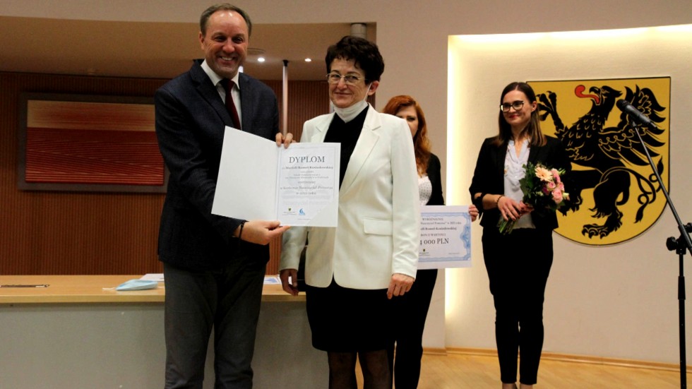 Uroczysta gala konkursu Nauczyciel Pomorza Roku 2021 – wśród laureatów nauczycielka z Lubieszewa.