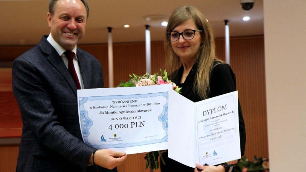 Uroczysta gala konkursu Nauczyciel Pomorza Roku 2021 – wśród laureatów nauczycielka z Lubieszewa.