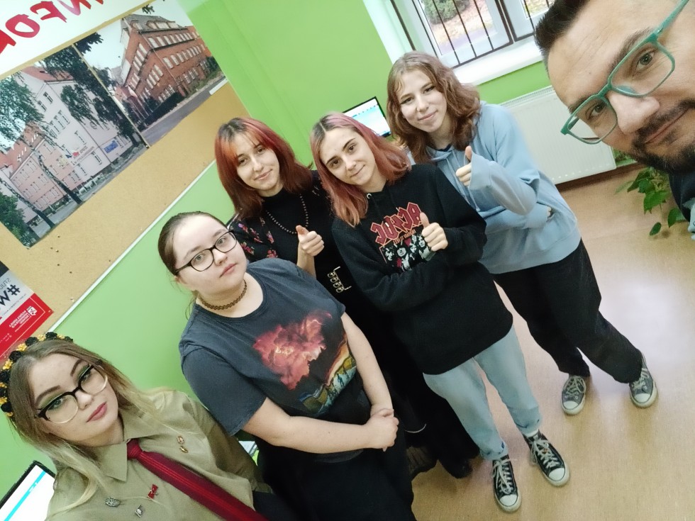 Malbork. Uczennice II LO w unijnym konkursie Juvenes Translatores.
