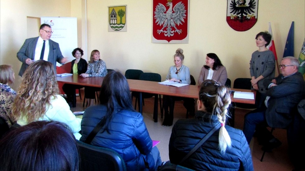Stare Pole. O polskim systemie podatkowym i podjęciu pracy z uchodźcami z Ukrainy.
