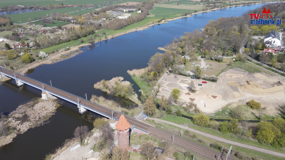 Malbork - Centralny plac zabaw. Zobacz budowę z lotu ptaka.