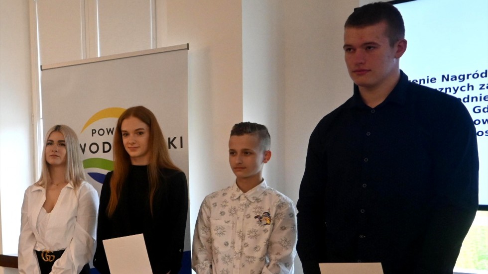 Nowy Dwór Gdański. Najlepsi sportowcy 2021 nagrodzeni.