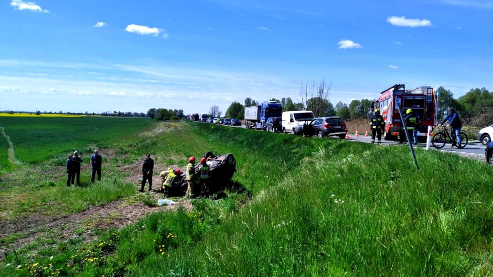 DK22. Dachowanie osobówki na trasie Elbląg - Malbork.