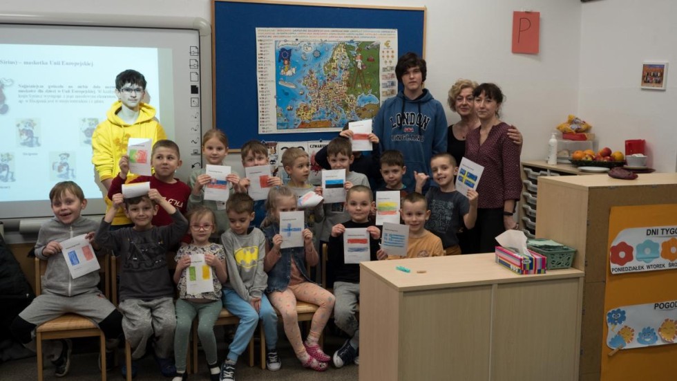 Malbork. Zjednoczeni w różnorodności – uczniowie Technikum nr 3 z wizytą w przedszkolu.