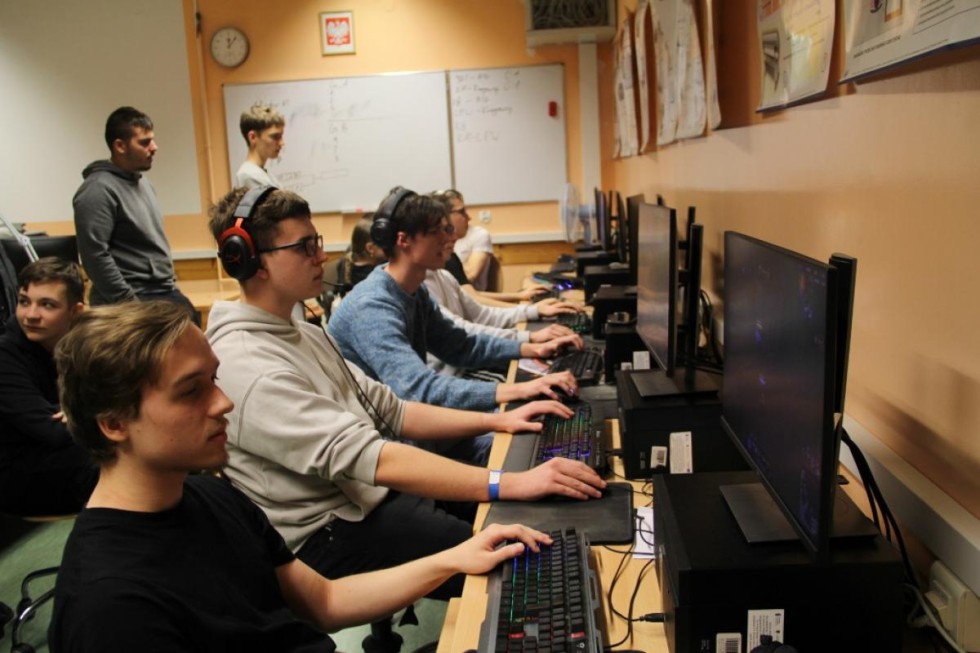 Malbork. Noc Mikołajkowa w Technikum nr 3.