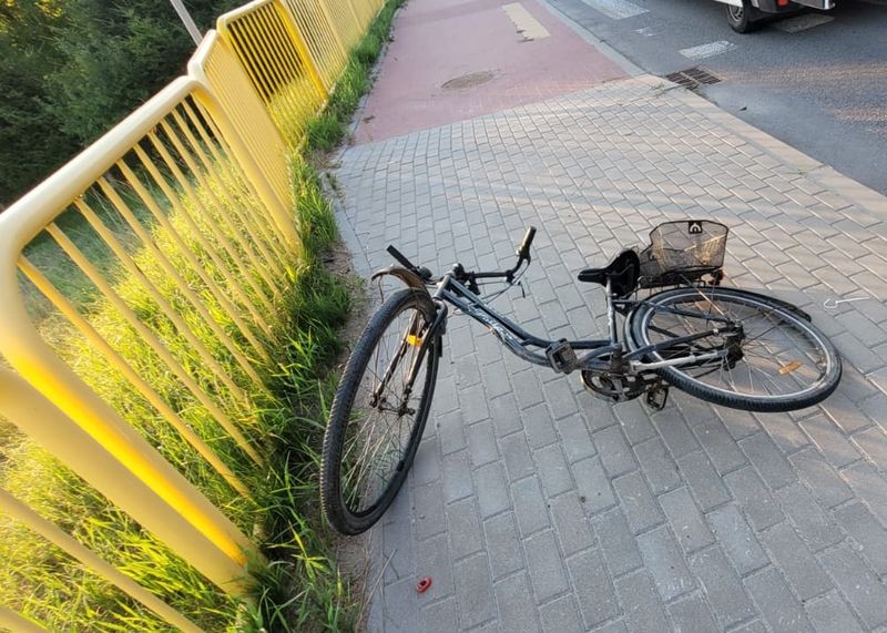 Osobówka potrąciła rowerzystkę w Nowej Wsi Malborskiej - kobieta trafiła do szpitala.