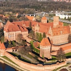 Zamek w Malborku z lotu ptaka | Malbork z drona - 28.03.2025 #malbork&#8230;