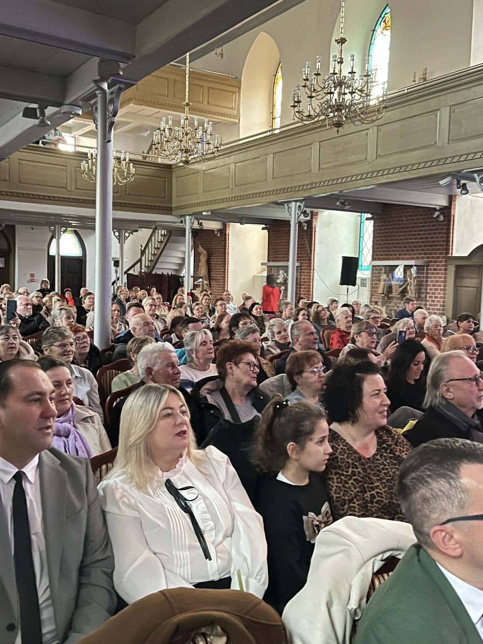Włoski koncert na Dzień Kobiet w Nowym Stawie.