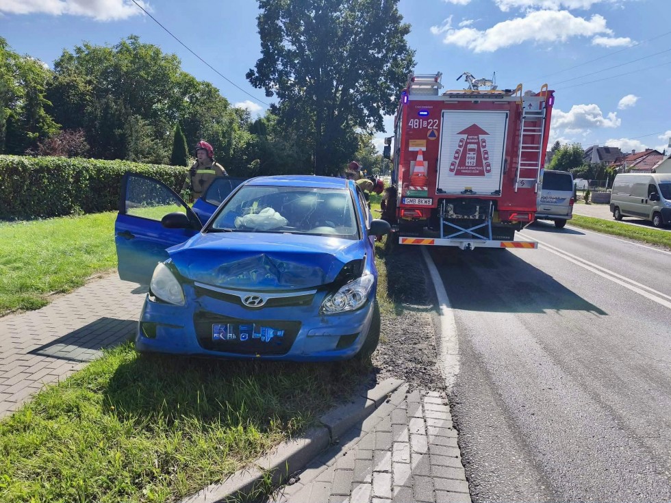 Zderzenie trzech samochodów na DK55 w Malborku. 21-latka ukarana wysokim mandatem