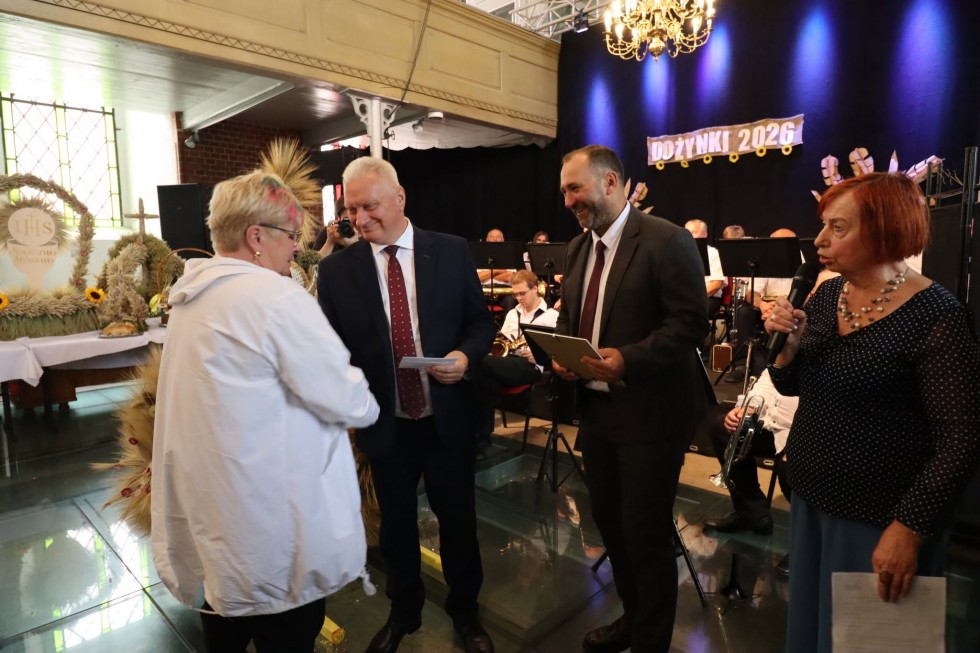 Dożynki Gminne w Nowym Stawie. Mieszkańcy podziękowali za tegoroczne plony