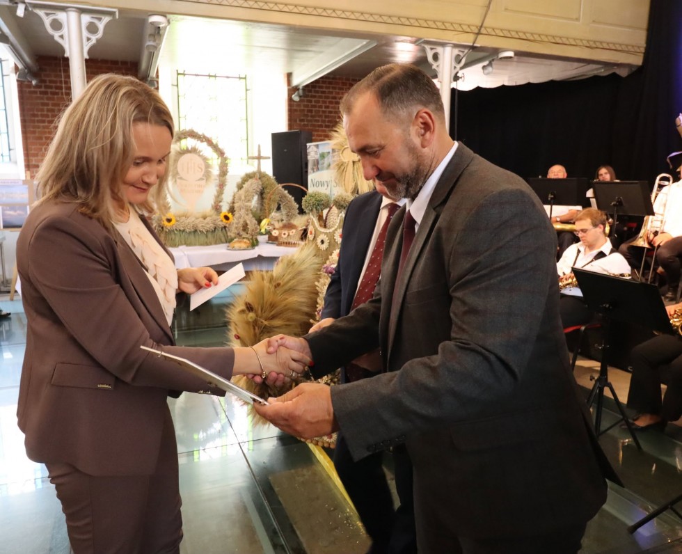 Dożynki Gminne w Nowym Stawie. Mieszkańcy podziękowali za tegoroczne plony