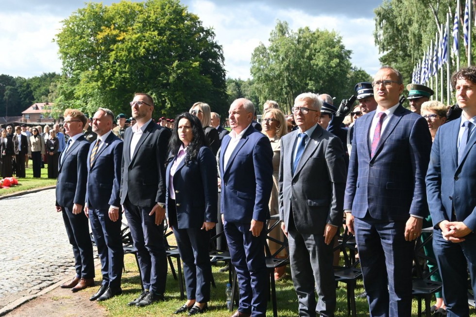 87. lat od pierwszego transportu do Stutthofu. W Sztutowie oddano hołd ofiarom niemieckiego nazistowskiego obozu