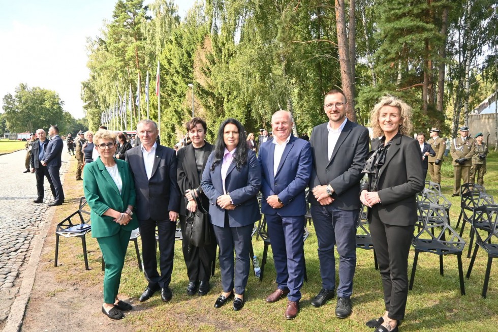 87. lat od pierwszego transportu do Stutthofu. W Sztutowie oddano hołd ofiarom niemieckiego nazistowskiego obozu