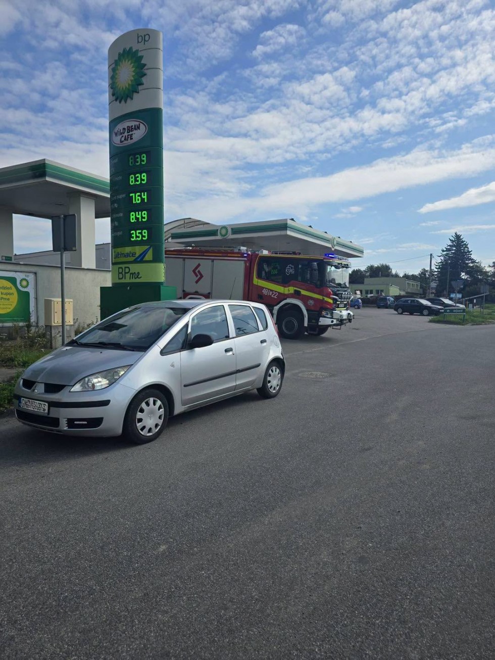 Zderzenie ciężarówki z osobówką na DK22 w Malborku. Kobieta trafiła do szpitala