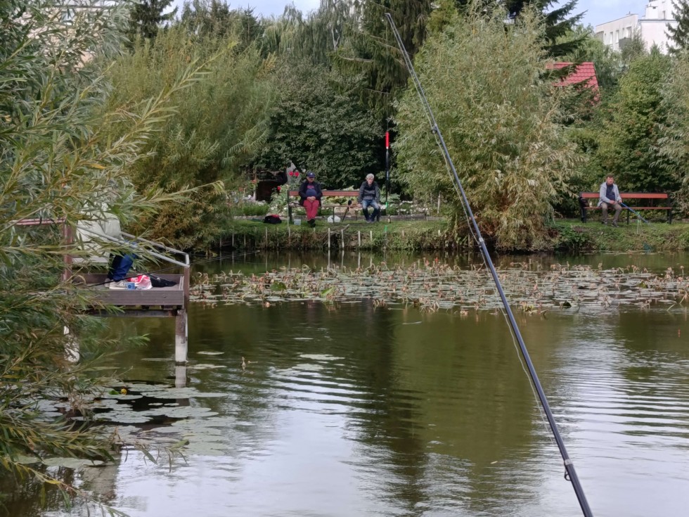 Jesienna aura nie pokonała wędkarzy. Zawody spławikowe w ROD im. Mikołaja Kopernika w Malborku